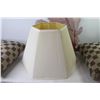 Image 2 : Large Lamp Shade - Coral - (2) Cushions