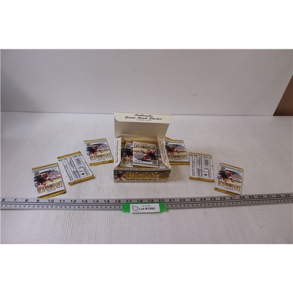 Paramount Hockey Trading Cards - 2001 - NIB