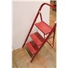 Image 2 : * Metal Three Step Step-Ladder - 46" Long Folded