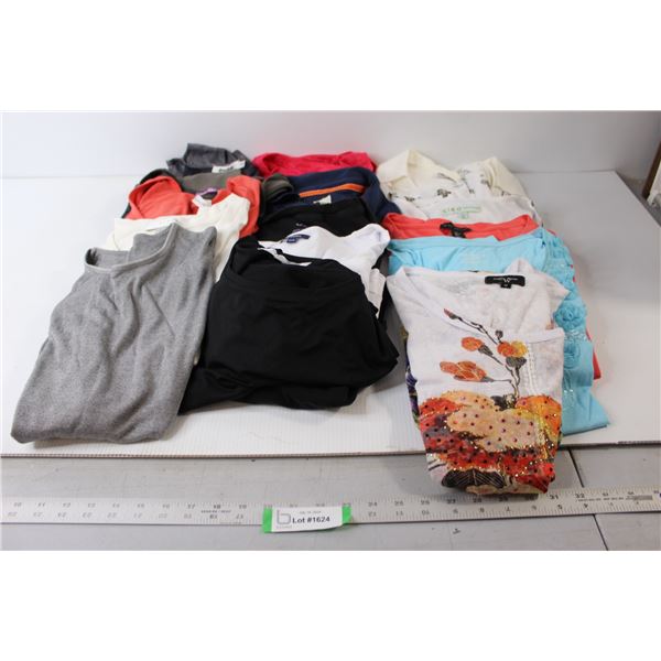 (15) Ladies Shirts - Sizes M-L