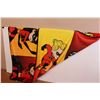Image 4 : Incredibles - Fuzzy Blanket (80" x 54")