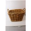 Image 1 : Wicker Basket - 20"x15 1/2"x 15 1/2"