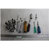 Image 1 : Assorted Sockets, (4) Screwdrivers