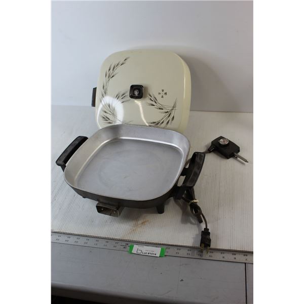 General Electric Frying Pan - Untested, 10"