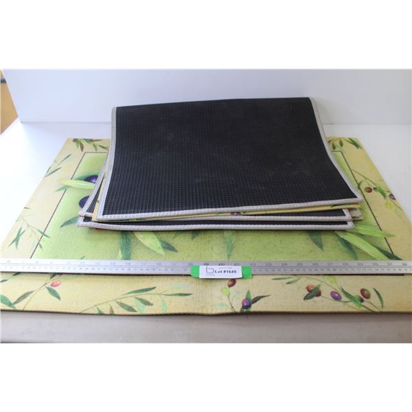 (4) Carpets (20" x 30")