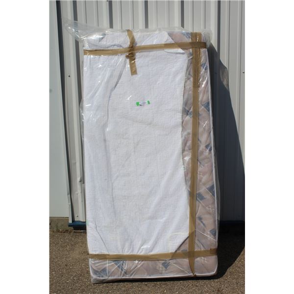 **Mattress Set - 38" x 73"