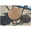 Image 2 : **Swivel Bar Stool
