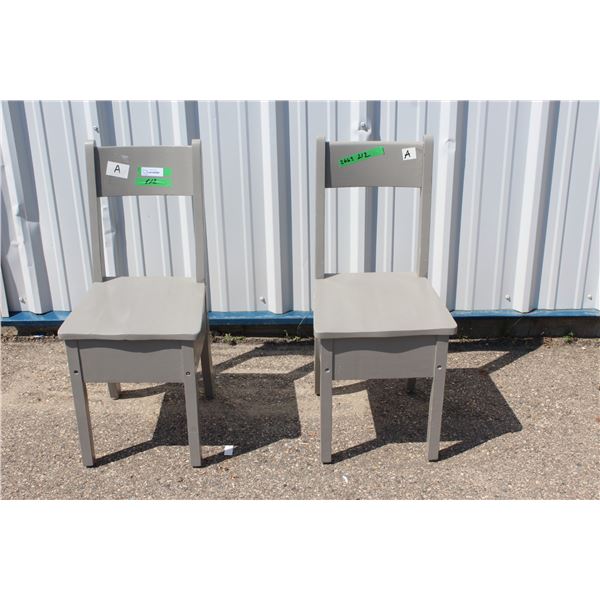**(2) Wooden Chair Set