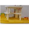 Image 6 : Vintage Fisher Price Little People Parking Garage Toy