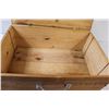 Image 3 : Wooden Wine Crate - 20" x 13" x 7"