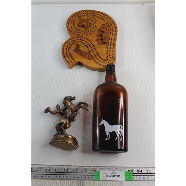 White Horse Distillers Bottle, Bronze Tone Statue and Horse Cribbage Board
