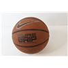 Image 2 : Nike Pure Grip Basketball
