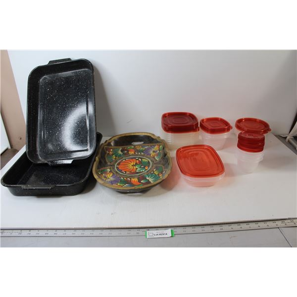 (2) Roasting Pans, Wooden Tray, (10+) Food Plastic Containers