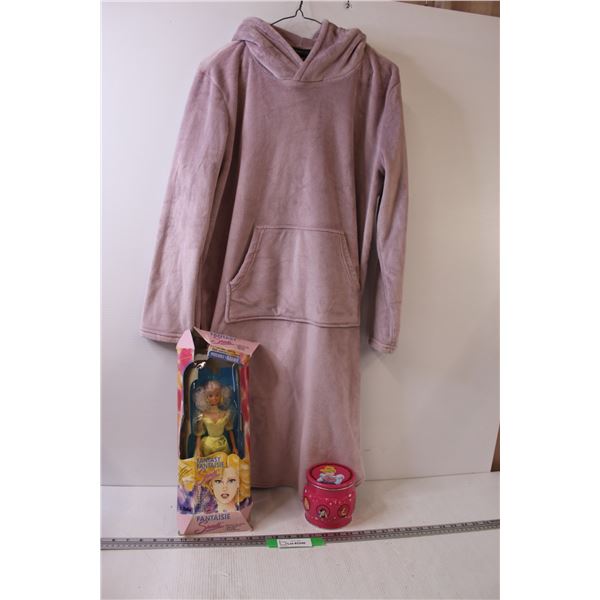 Youth Small/Medium Comfy Sweater, Princess Tin, Vintage Barbie in Box