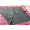 Image 3 : Red Plaid Blanket (47" x 60") - Green Throw Blanket (39" x 49") - Knitted Blanket (40" x 60")