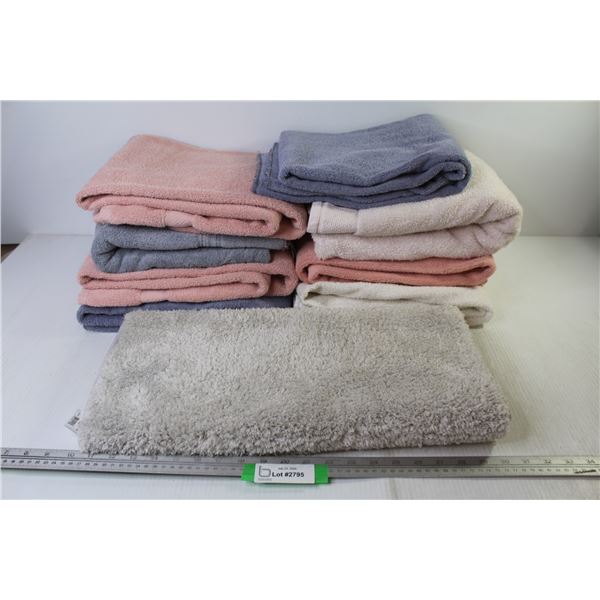 (8) Towels - Bath Mat