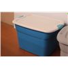 Image 3 : *(2) Totes w/Lids (only one lid fits)