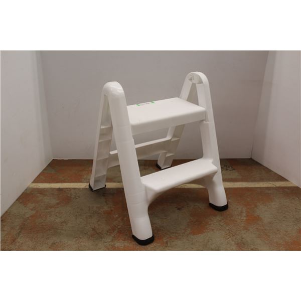 *Plastic Step Ladder