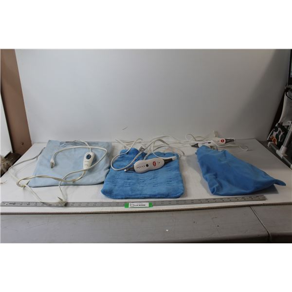 SoftHeat Heating Pads, (2) Life Heating Pads - Untested