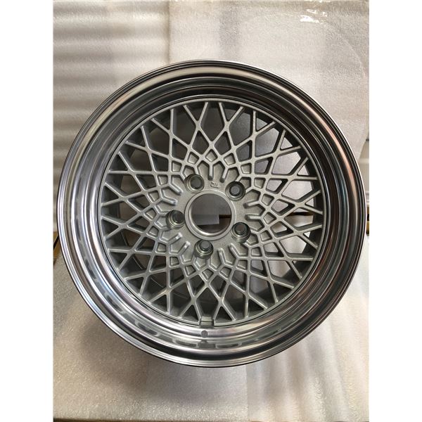 Set of 4 Riken Mesh custom wheel - sz 8JJ x 16 (color silver)