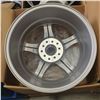 Image 2 : Group of 3 Alpha Av-5 light alloy wheels - sz 17 x 7.5JJ