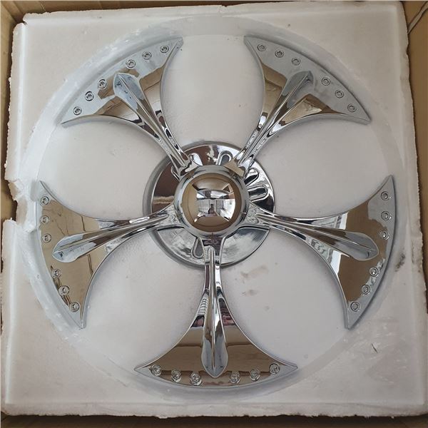 Group of approx 5 universal spinner chrome custom wheel center caps