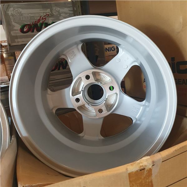 Group of 2 Jwl via jawa A-70I wheels - sz 15 x 6