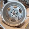 Image 2 : Group of 2 wheels for Mercedes Benz - sz 16 x 7.5 (Made in England)