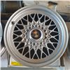 Image 1 : Group of 2 BMW wheels - sz 15in
