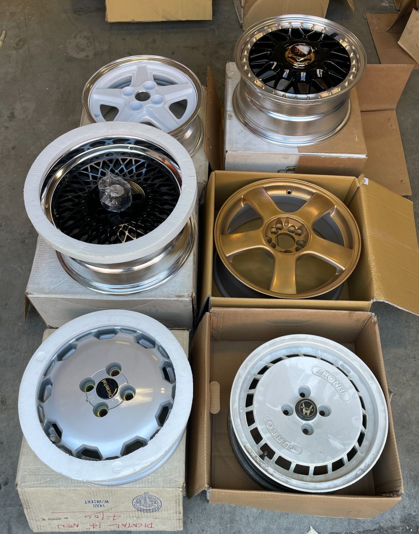 Information Rims Group Group of 6 assorted single wheels rim - includes Honda / Dicastal etc