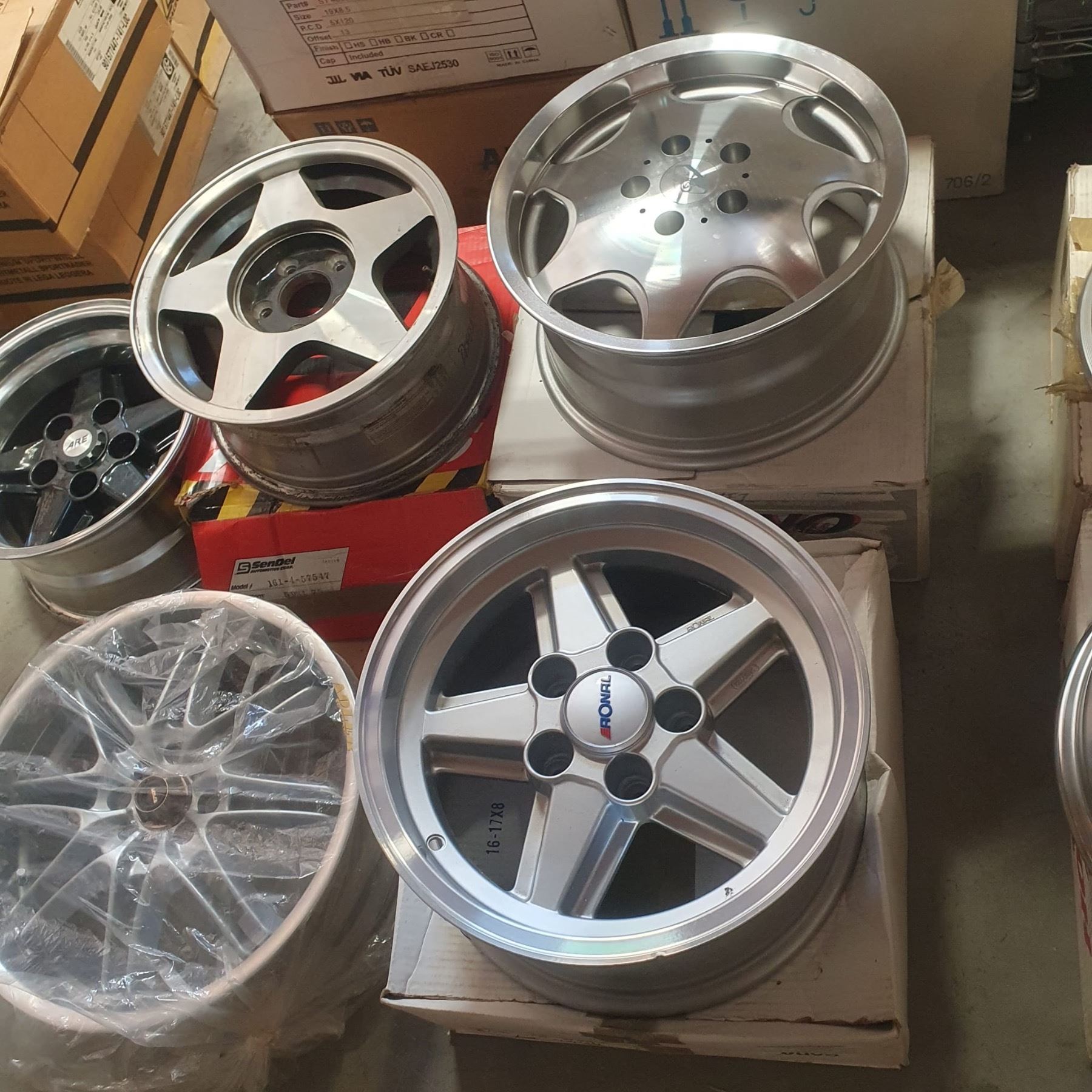 Information Rims Group Group of 5 assorted single wheels rim - includes Ronal / Sendel etc