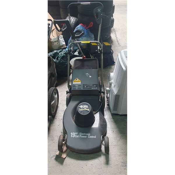 Black & Decker Lawn Force Series 19" Electronic Power Control