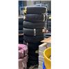 Image 1 : 9 Pc - Pirelli P500 195/70R15