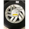 Image 2 : Set of 4 SL 25 white and silver 16" rims w/ Pirelli P600 225/60 R15 tires