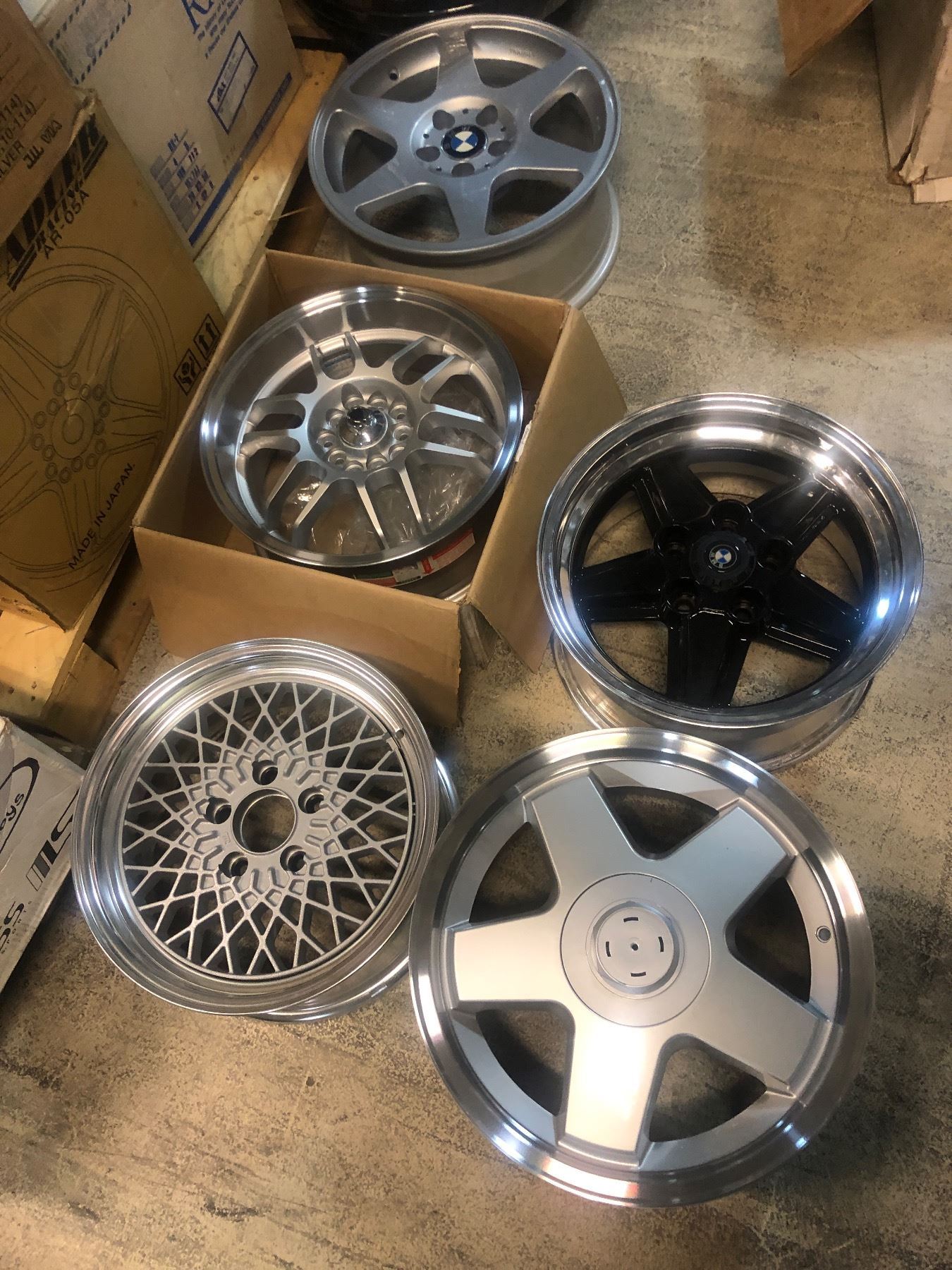Information Rims Group Group of 5 assorted wheels rims - includes BMW etc