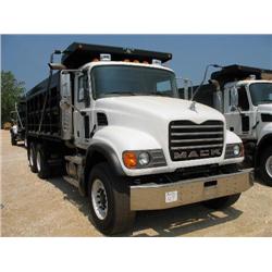 2005 MACK CV713 GRANITE T/A DUMP