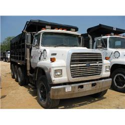 1995 FORD L8000 TRI-AXLE DUMP