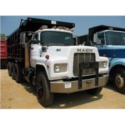 1991 MACK RD688S TRI-AXLE DUMP