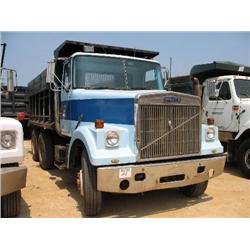 1982 WHITE/VOLVO T/A DUMP