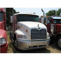 2001 MACK CX613 VISION TRI-AXLE TRUCK TRACTOR S/N 009524