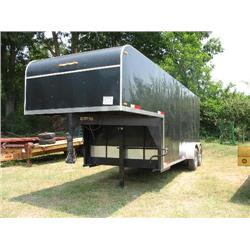 2003 C & W 18' ENCLOSED GOOSENECK TRAILER