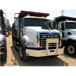 2006 MACK CT713 GRANITE TRI-AXLE DUMP