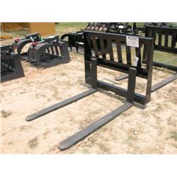 UNUSED PALLET FORK ATTACHMENT W/UNIVERSAL QUI
