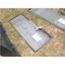UNUSED QUICK TACH MOUNT PLATE SKID STEER LOAD