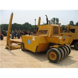 TAMPO R3 PNEUMATIC ROLLER