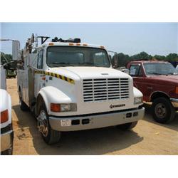 1999 INTERNATIONAL 4700 SERVICE TRUCK