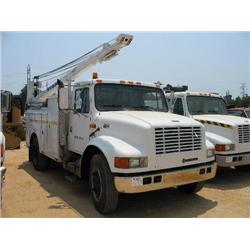 1997 INTERNATIONAL 4900 S/A SERVICE TRUCK