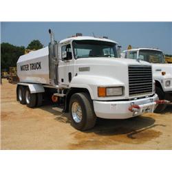 1995 MACK CH613 T/A WATER TRUCK