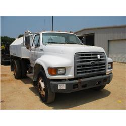 1999 FORD F700 WATER TRUCK