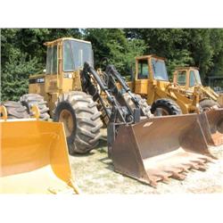 CAT IT18B RUBBER TIRED LOADER